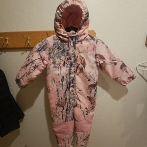 Cabelas kids snowsuit